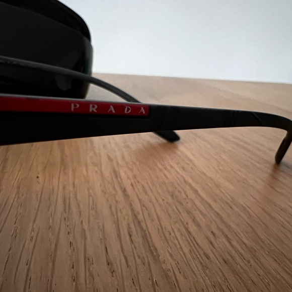 Prada Men sunglasses - Picture 3 of 3